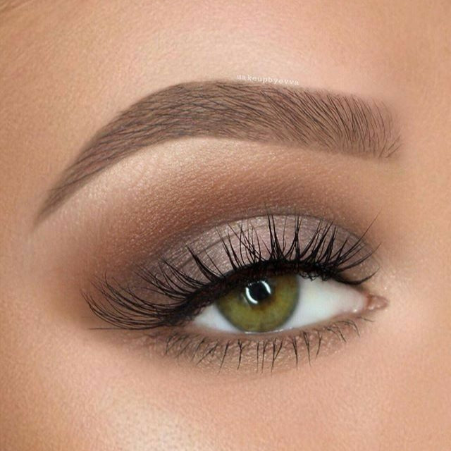 4-in-1 Multi-Task Makeup Brush for Effortless Application