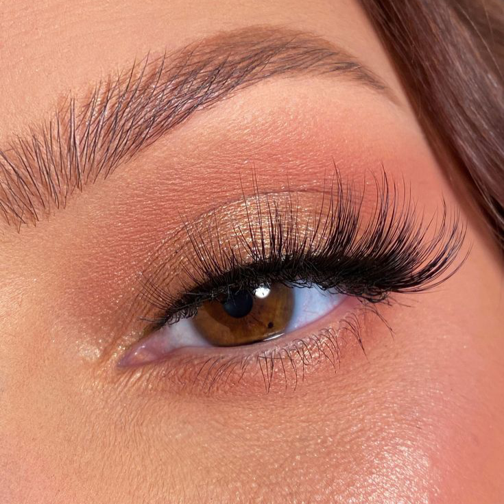 Magnetic False Eyelashes for Effortless Glamour and Easy Application